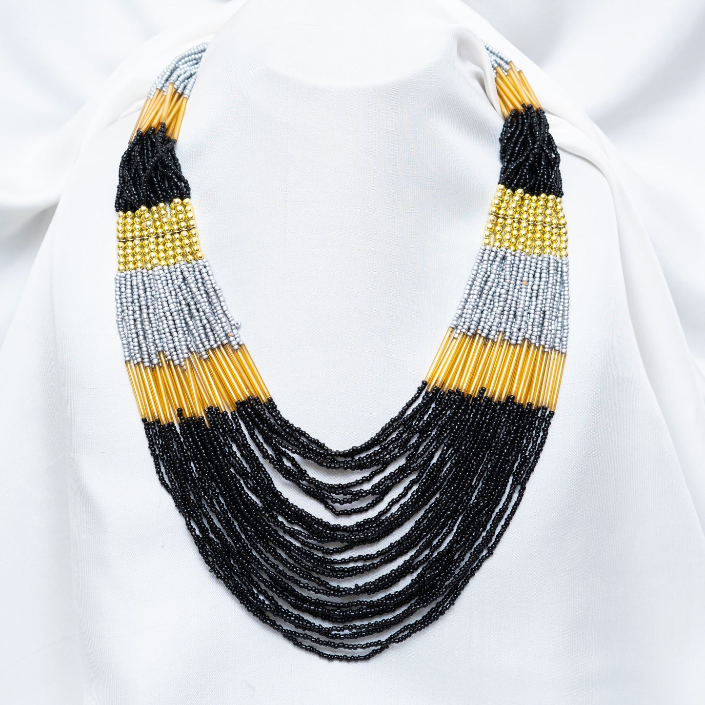 Black n Colors Maala