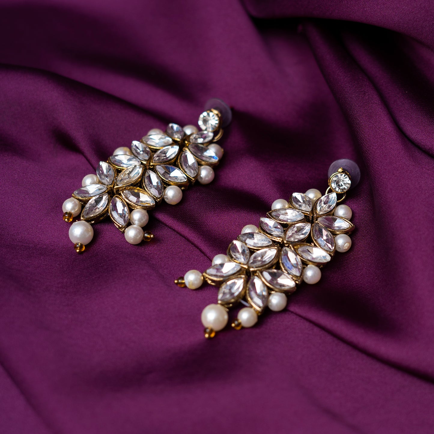 Pearls and kundan set