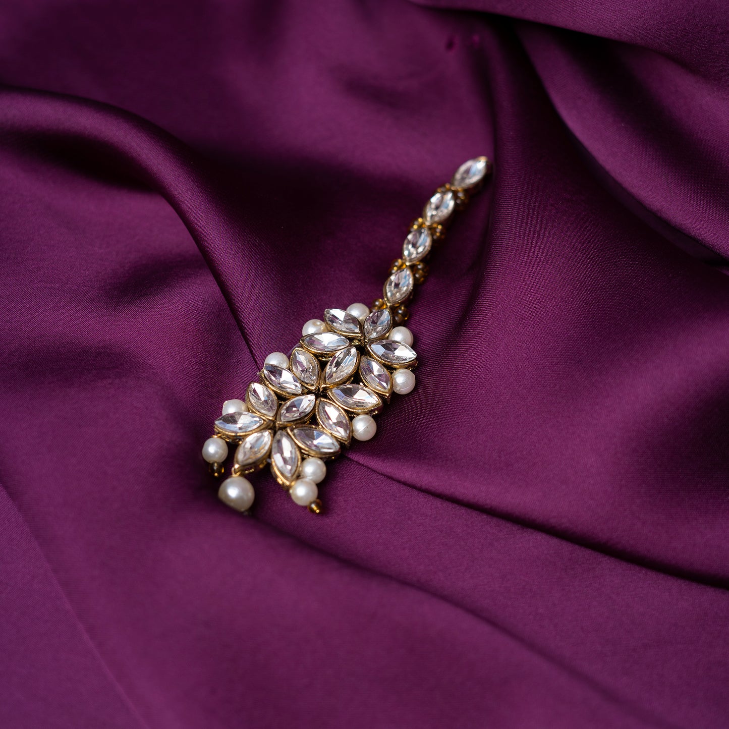 Pearls and kundan set